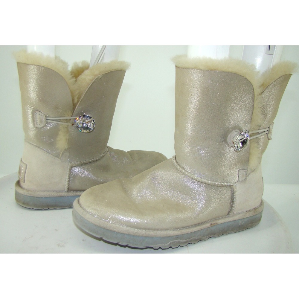 UGG I Do Bailey Short Shearling Boots Crystal Button Silver Metallic US 7  C133